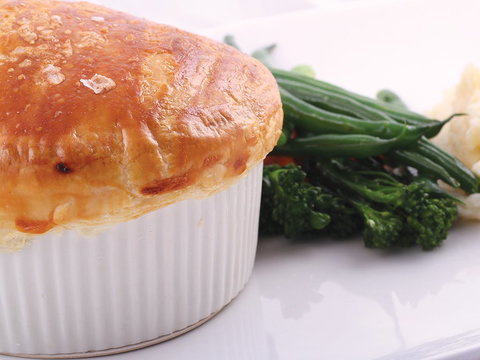 Summer House - Fairfield RSL - Pubs Perth 0