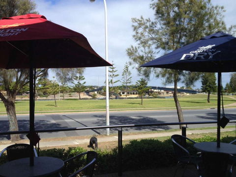 Bartley Tavern - Pubs Perth 0