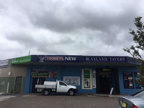 Blaxland Tavern - Pubs Perth 0