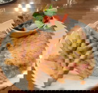 Bull and Bush - Pubs Perth