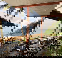 Enzo's On The Beach - Pubs Perth