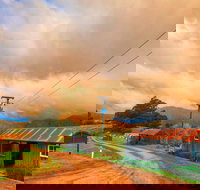 Hartzview Vineyard Heritage Pickers Hut Village - Pubs Perth