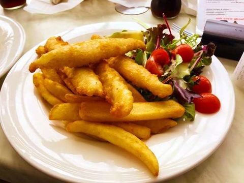 Restaurant And Bar At Noosa Heads Surf Club - Pubs Perth 0