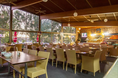 Cafe Mannum - Mannum Motel Complex - Pubs Perth 1