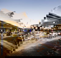 Kawana Waters Hotel - Pubs Perth