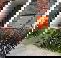 On-Im-Aloy - Pubs Perth