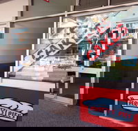 Perrett's Pies - Pubs Perth