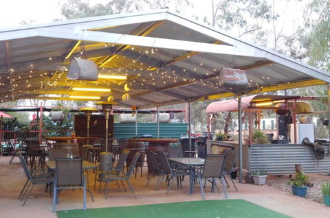 Stuarts Well Roadhouse- Restaurant & Bar - Pubs Perth 1