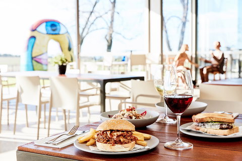 Wine Terrace And Cellar Door At Pt Leo Estate - Pubs Perth 1