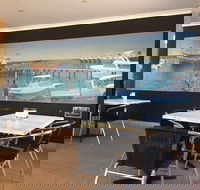 Harbourside Cafe Restaurant - Pubs Perth