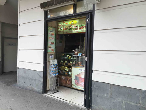 V8 Rolls - Pubs Perth 0