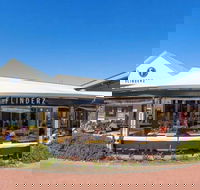 Flinderz Cafe - Pubs Perth