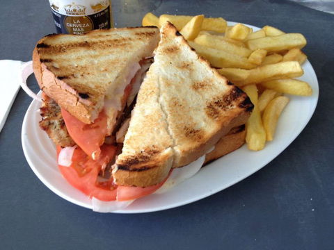 Peter's By The Sea - Pubs Perth 0