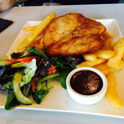 Iluka Tavern - Pubs Perth 0