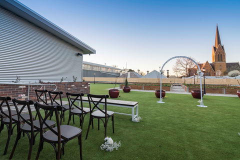 The Greenhouse Of Orange - Pubs Perth 2