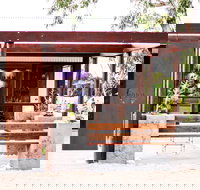 Vineyard Road Cellar Door - Pubs Perth