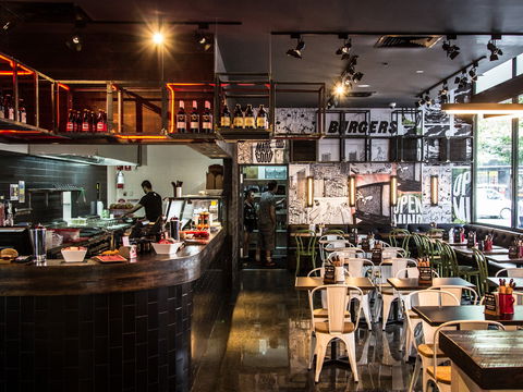 Grill'd Healthy Burgers - Canberra Centre - Pubs Perth 0