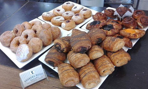 Grandma Moses Bakery - Pubs Perth 0