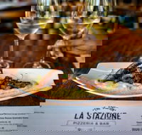 La Stazione Pizzeria  Bar - Pubs Perth