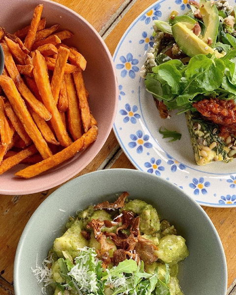 Green Room Cafe And Fruit - Pubs Perth 0
