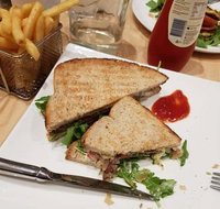 Lil Kitch - Pubs Perth