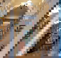 Yarra Glen Cafe  Store - Pubs Perth