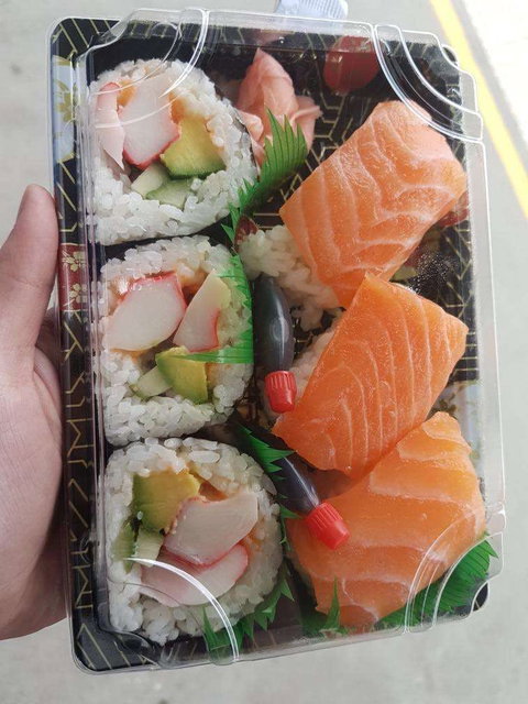 Tong Tong Sushi - Pubs Perth 0