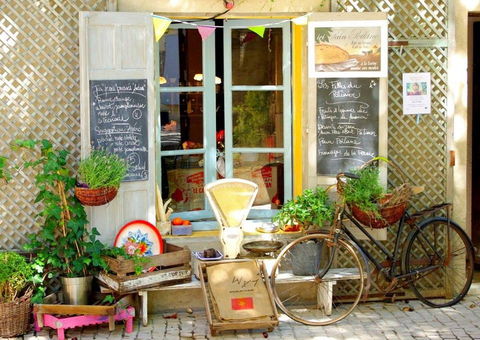 Le Jardin Cafe Restaurant - Pubs Perth 0