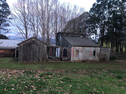 Wilmot Hills Orchard & Distillery - Pubs Perth 0