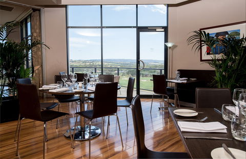 Baudins Restaurant At McCracken Country Club - Pubs Perth 1