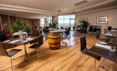 Baudins Restaurant At McCracken Country Club - Pubs Perth 2