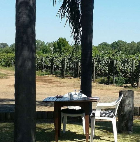 Henley Park Winery Cafe - Pubs Perth 0