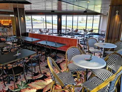 Yves - Pubs Perth 1
