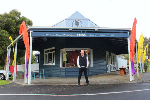 Moos At Meeniyan - Pubs Perth 0