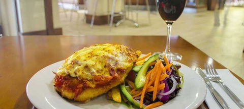 Beerwah Hotel - Pubs Perth 1