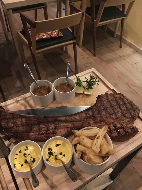 A Hereford Beefstouw - Pubs Perth 2