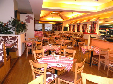 Austrian Schnitzelhaus Erina - Pubs Perth 2