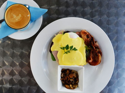 The Girls' Coffee Bar - Pubs Perth 1