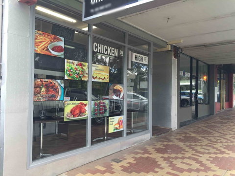 Chicken On High Street - Pubs Perth 0