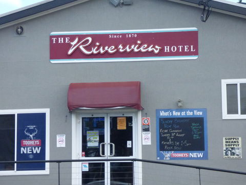 Smithtown Riverview Hotel - Pubs Perth 0