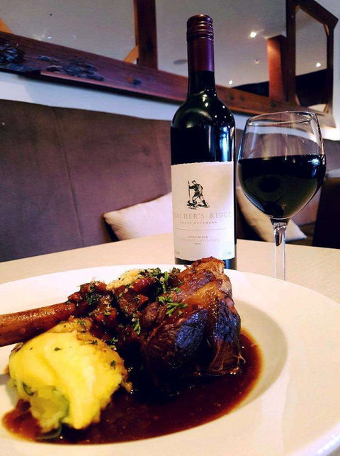 White Star Hotel And Tanglehead Brewery - Pubs Perth 0