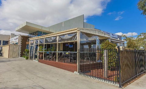 Baghdad Cafe And Restaurant - Pubs Perth 0
