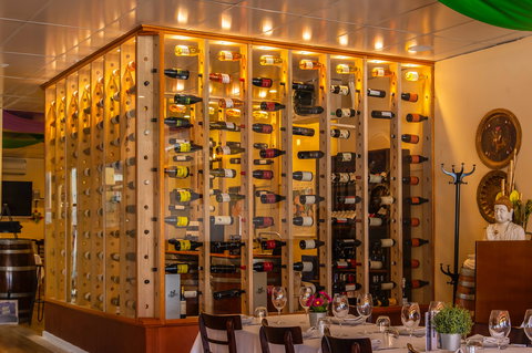 Indii Of Clare - Pubs Perth 1