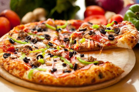 Pizza Hut - Elanora - Pubs Perth 0
