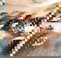 Summi's - Pubs Perth