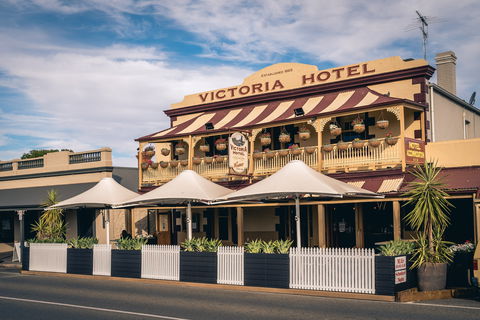 Victoria Hotel Strathalbyn - Pubs Perth 0
