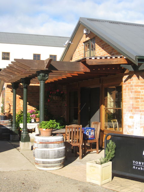 Eling Forest Cellar Door And Cafe - Pubs Perth 1