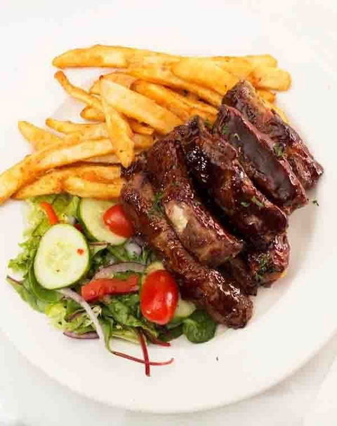 Sarvi Pizzeria & Restaurant - Pubs Perth 0