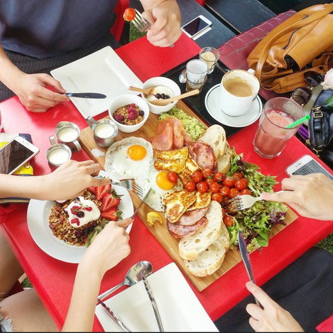 Kith 'n' Chow - Pubs Perth 0