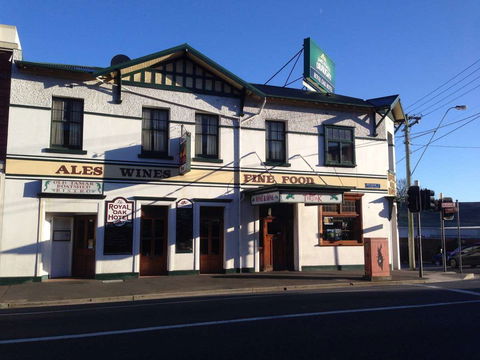 The Royal Oak - Pubs Perth 0
